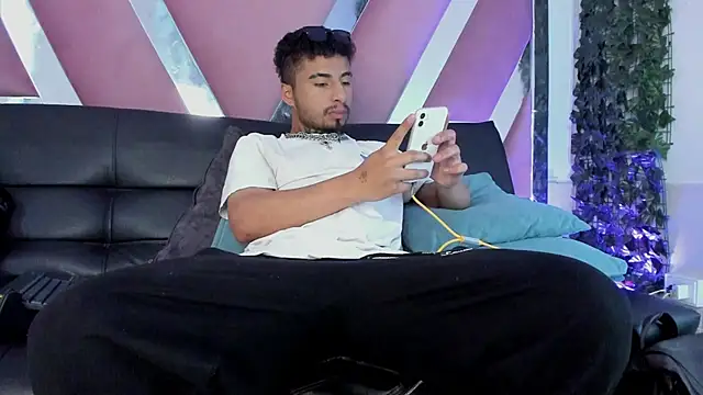 JuanCamiilo 66 online show from June 3, 2026, 12:39 pm