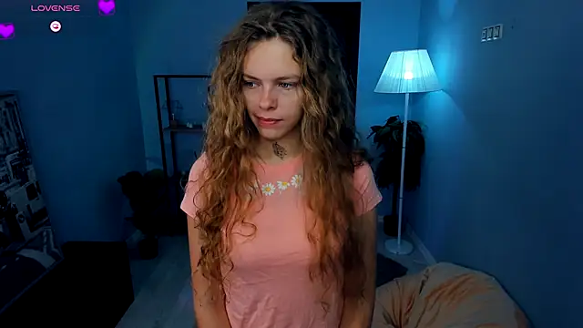 Snapshot of RayaNenlia chatting on September 30, 2025, 5:13 am RayaNenlia online show from September 30, 2025, 5:13 am