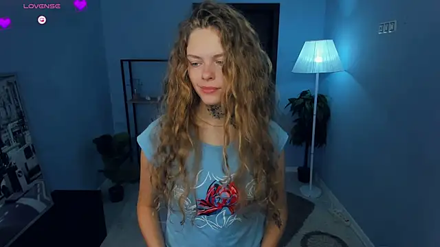 Snapshot of RayaNenlia chatting on October 12, 2025, 5:09 am RayaNenlia online show from October 12, 2025, 5:09 am