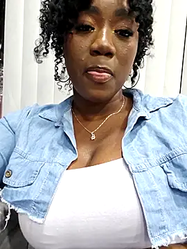 AfroditaRoy online show from October 9, 2025, 9:37 pm