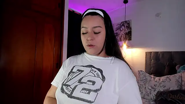 Snapshot of Melody_bonnie chatting on February 12, 2026, 11:43 am Melody bonnie online show from February 12, 2026, 11:43 am