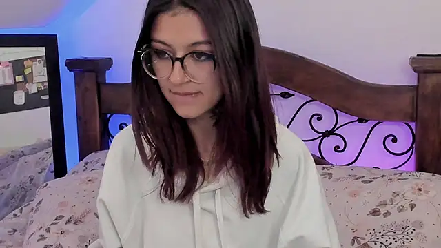 noemi foxxx online show from December 3, 2024, 11:07 am