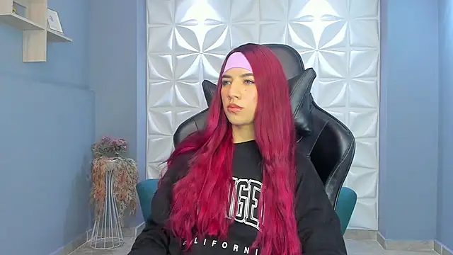 Snapshot of LindseyFerrer chatting on January 21, 2025, 11:13 am LindseyFerrer online show from January 21, 2025, 11:13 am