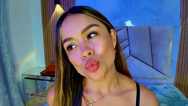 Snapshot of Natalyefoster chatting on July 14, 2026, 7:20 pm Natalyefoster online show from July 14, 2026, 7:20 pm