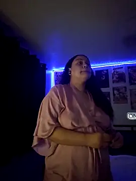 Snapshot of honeeyyy_pot chatting on September 16, 2025, 6:58 am honeeyyy pot online show from September 16, 2025, 6:58 am