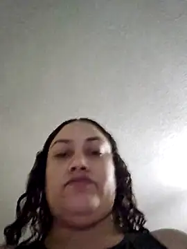 Snapshot of honeeyyy_pot chatting on September 27, 2025, 5:13 am honeeyyy pot online show from September 27, 2025, 5:13 am