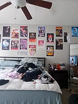 Snapshot of honeeyyy_pot chatting on March 17, 2025, 5:27 pm honeeyyy pot online show from March 17, 2025, 5:27 pm