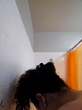 Snapshot of honeeyyy_pot chatting on March 18, 2025, 2:18 am honeeyyy pot online show from March 18, 2025, 2:18 am