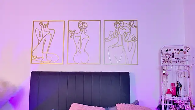 summer holiday online show from October 2, 2025, 4:49 am