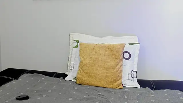 bulma bambina  online show from September 17, 2025, 9:39 pm