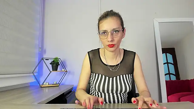 bulma bambina  online show from March 18, 2025, 7:55 pm