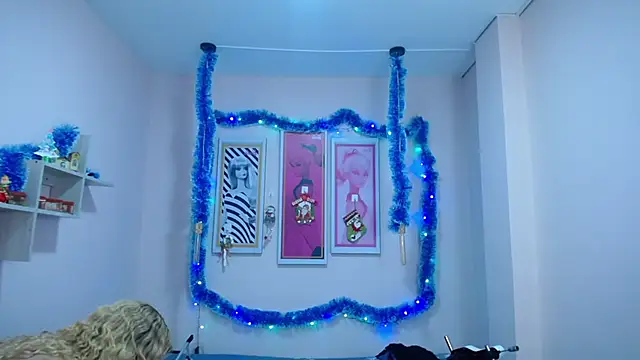 Veronica escobar  online show from December 13, 2024, 10:08 am