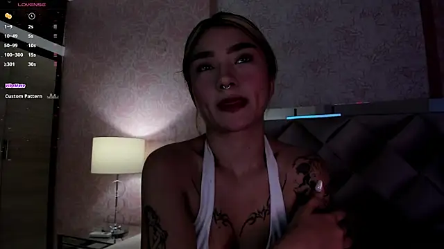 Snapshot of Arianavillada chatting on October 7, 2025, 3:18 am Arianavillada online show from October 7, 2025, 3:18 am