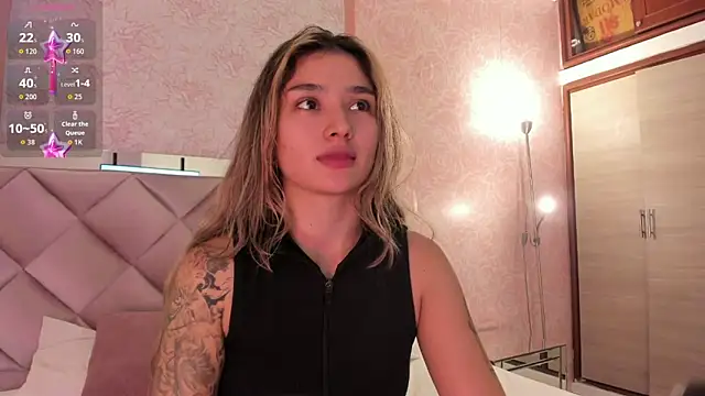 Snapshot of Arianavillada chatting on October 30, 2025, 12:53 am Arianavillada online show from October 30, 2025, 12:53 am