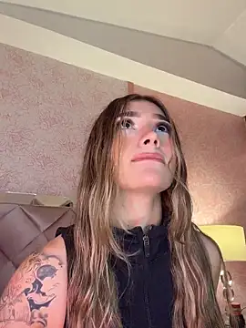 Arianavillada online show from April 18, 2026, 3:31 am