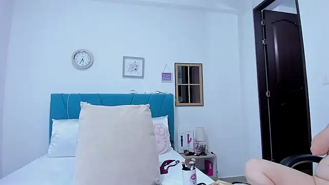 kamila lopez online show from March 28, 2026, 10:44 pm