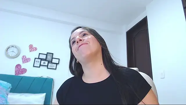 Snapshot of kamila_lopez chatting on March 7, 2025, 1:53 am kamila lopez online show from March 7, 2025, 1:53 am