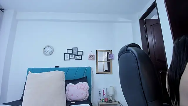 kamila lopez online show from February 20, 2026, 7:38 pm