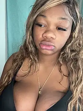 Snapshot of CharismaaBanx chatting on February 9, 2025, 9:06 pm CharismaaBanx online show from February 9, 2025, 9:06 pm