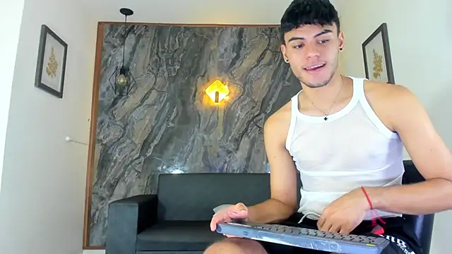 Snapshot of liam_genner_ chatting on February 1, 2025, 7:34 pm liam genner online show from February 1, 2025, 7:34 pm