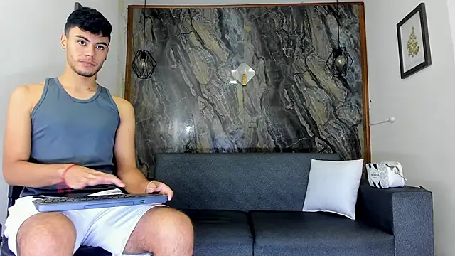 Snapshot of liam_genner_ chatting on February 20, 2025, 7:41 pm liam genner online show from February 20, 2025, 7:41 pm