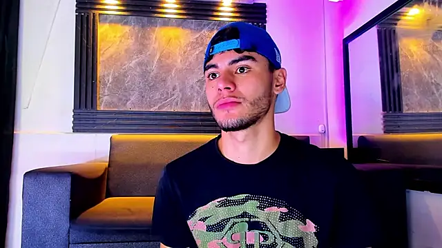 liam genner  online show from October 12, 2025, 8:43 pm