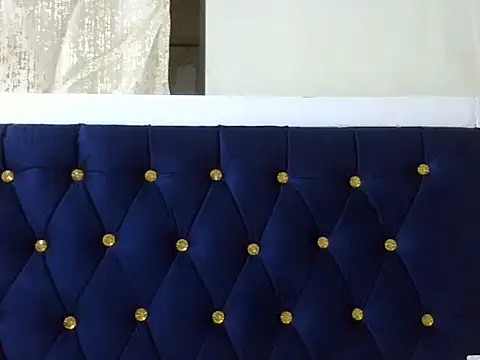 Seeexxxy-bree online show from October 21, 2025, 6:51 pm