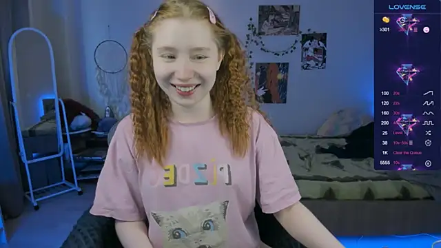 CallMeEffy1 online show from April 4, 2026, 1:17 pm