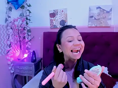 candysmitxxx online show from January 15, 2026, 3:10 am