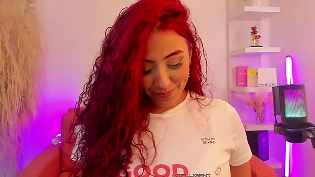 veronicaxx69 online show from December 17, 2025, 8:03 pm