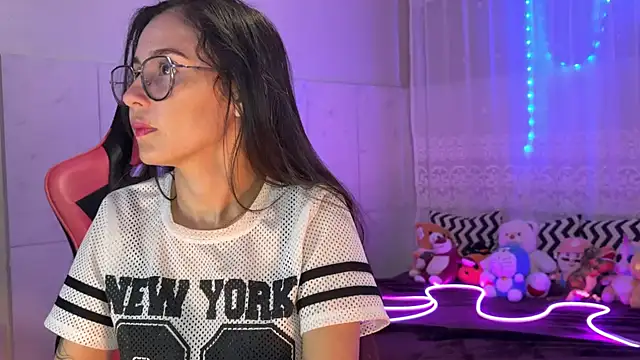 Lua34682 online show from October 3, 2025, 11:06 pm