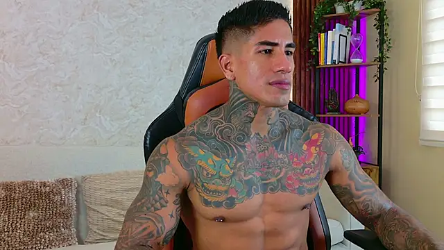 AdanReilly online show from November 12, 2025, 12:09 pm