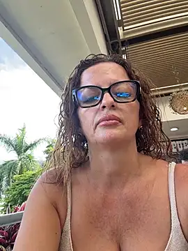 CioniWeiss online show from May 13, 2026, 8:49 pm