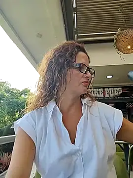 CioniWeiss online show from October 7, 2025, 9:05 pm