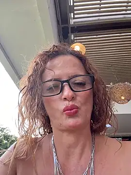 CioniWeiss online show from November 11, 2025, 9:20 pm