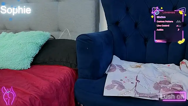 Snapshot of Sophiehuntress chatting on September 30, 2025, 2:01 pm Sophiehuntress online show from September 30, 2025, 2:01 pm