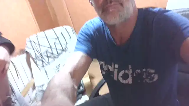 Lia Y PatrickX online show from December 21, 2025, 2:46 am