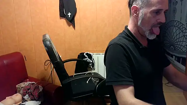 Snapshot of Lia_Y_PatrickX chatting on September 30, 2025, 9:54 pm Lia Y PatrickX online show from September 30, 2025, 9:54 pm