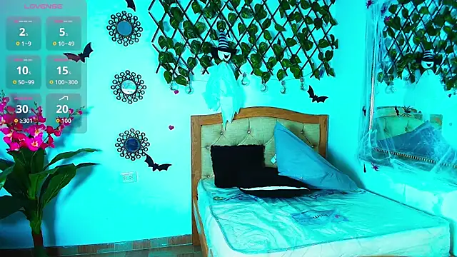 kinkysweet   online show from October 30, 2025, 8:50 pm