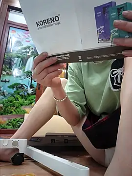 Snapshot of zizi_public chatting on March 3, 2025, 3:27 am zizi public online show from March 3, 2025, 3:27 am