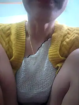 Snapshot of zizi_public chatting on March 8, 2025, 2:45 am zizi public online show from March 8, 2025, 2:45 am