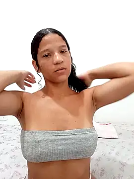 Snapshot of By_Aninha chatting on September 17, 2025, 11:56 am By Aninha online show from September 17, 2025, 11:56 am