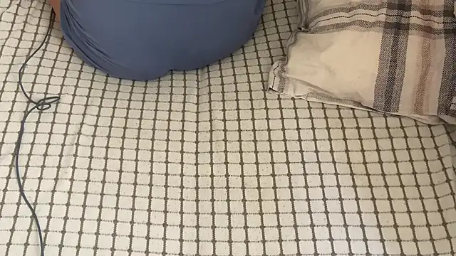 Ceyceys online show from October 13, 2025, 9:44 am