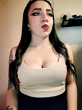 Snapshot of Paudelatorre chatting on October 20, 2025, 1:29 am Paudelatorre online show from October 20, 2025, 1:29 am