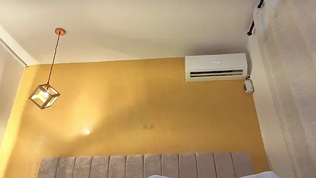 lexyfyre online show from March 12, 2026, 12:31 pm