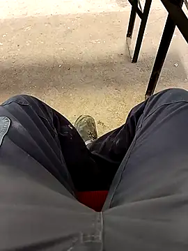 Snapshot of vadszex31 chatting on February 25, 2025, 11:21 am vadszex31 online show from February 25, 2025, 11:21 am