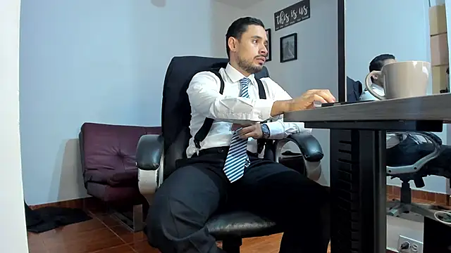 Snapshot of thesexlawyer1 chatting on October 27, 2025, 8:21 pm thesexlawyer1 online show from October 27, 2025, 8:21 pm