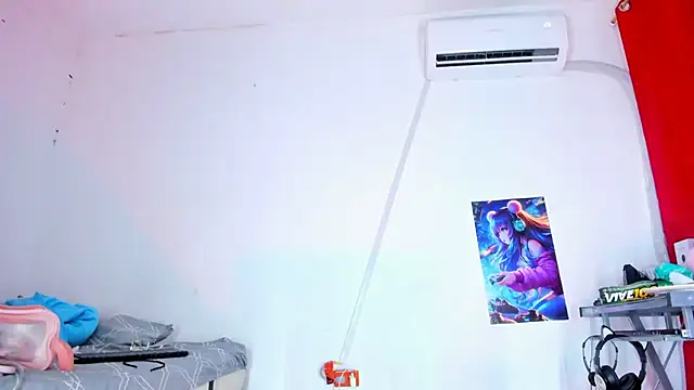 Emily Coper18 online show from March 14, 2025, 5:35 pm