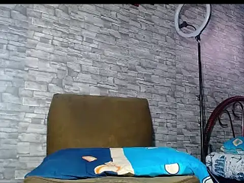bulguehot online show from February 28, 2025, 6:52 pm