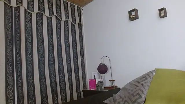 Snapshot of JULYSEX1 chatting on September 28, 2025, 2:13 pm JULYSEX1 online show from September 28, 2025, 2:13 pm